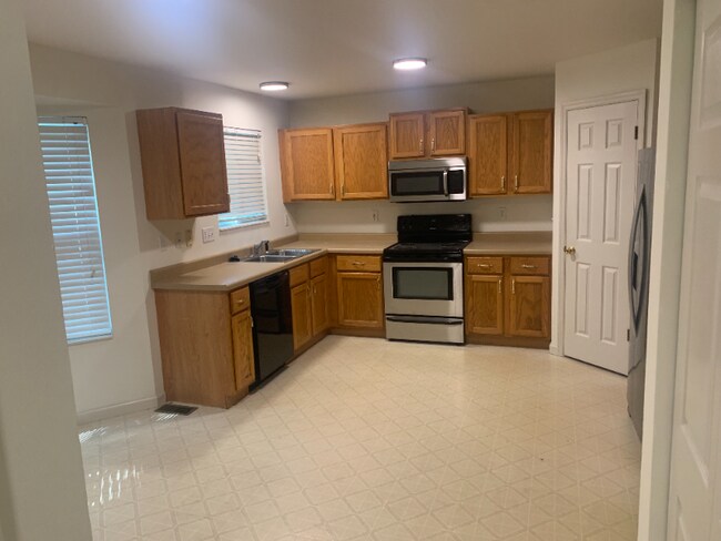 Building Photo - 55 Monterey Cypress Dr