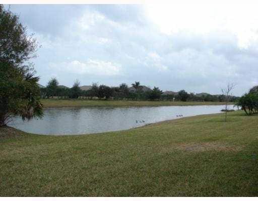 Building Photo - 552 Calamondin Way SW