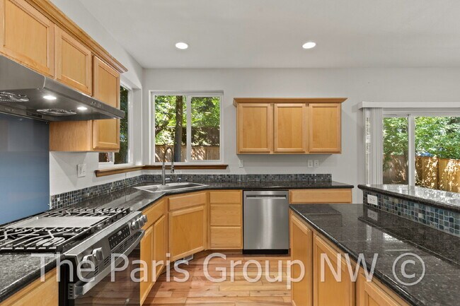 Building Photo - Beautiful Central Bothell Home. Great Floor Plan! Open Lvg Spaces, Office, Bonus Room  + XL Bedro...