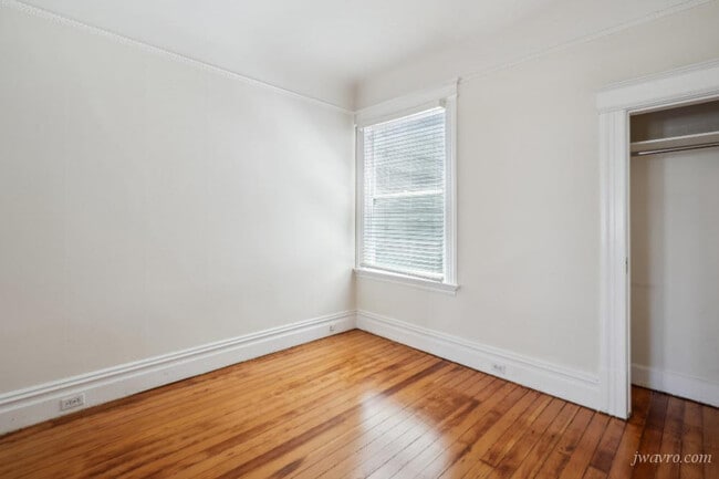 Building Photo - 1749 Greenwich St