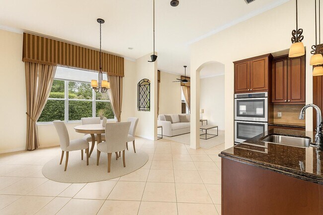 Building Photo - 195 Sedona Way