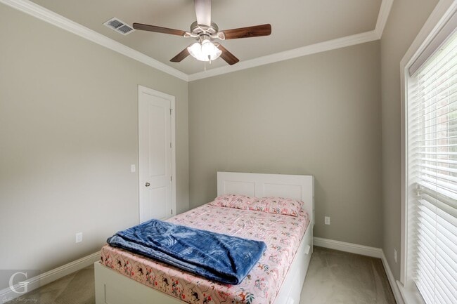 Building Photo - Beautiful 3 Bedroom in Twelve Oaks - Less ...