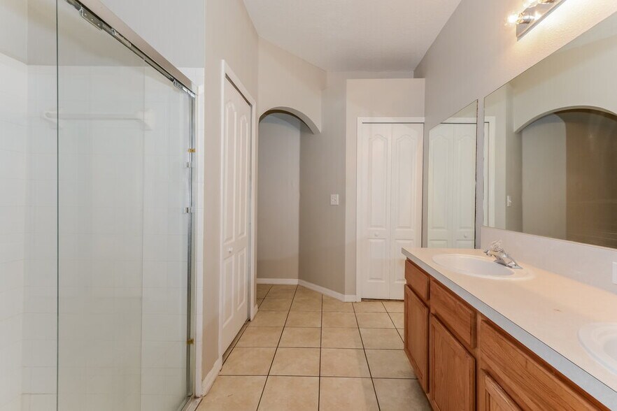 Building Photo - 723 Parsons Pointe St