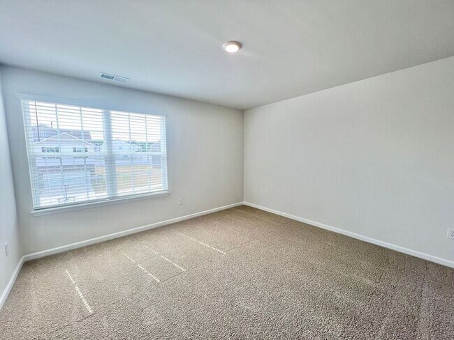 Building Photo - 219 Blue Aspen Dr