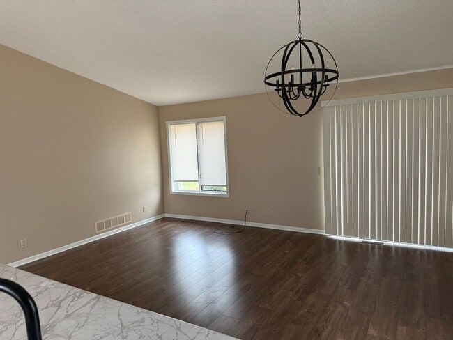 Building Photo - ~ FALL FEELS (And DEALS!) ~ 3 Bedroom, 3 B...