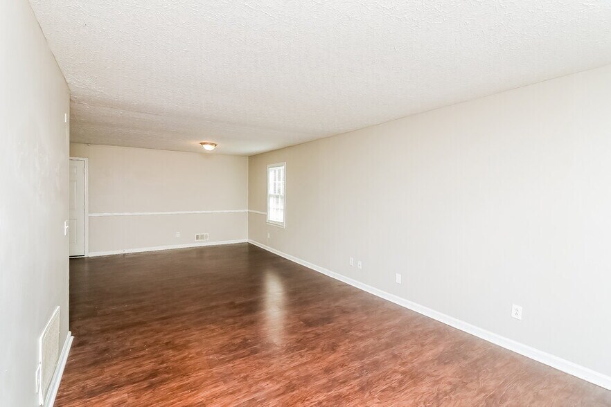 Building Photo - 4711 Pebble Ct