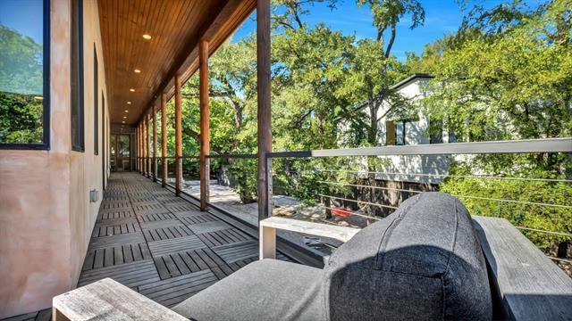 Building Photo - 8635 San Leandro Dr