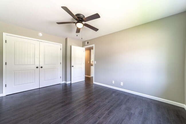 Building Photo - The Sycamore – 1-Bdrm