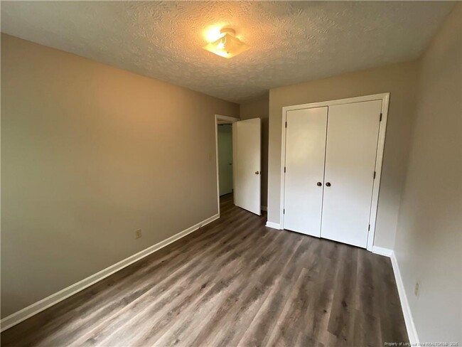 Building Photo - 929 Kennesaw Dr