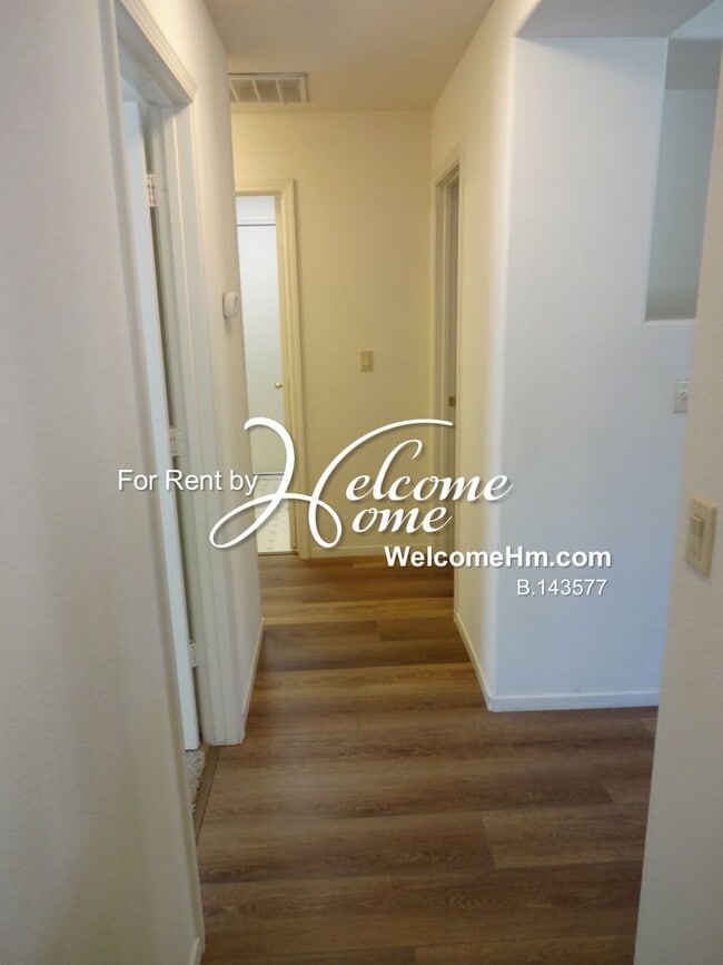 Building Photo - 5375 Twin Creeks Dr