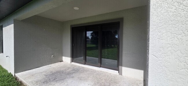 Building Photo - Duplex for rent