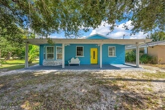Building Photo - 2750 Manorca Ave