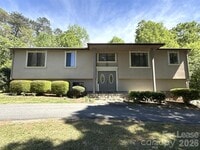Building Photo - 13930 Idlewild Rd