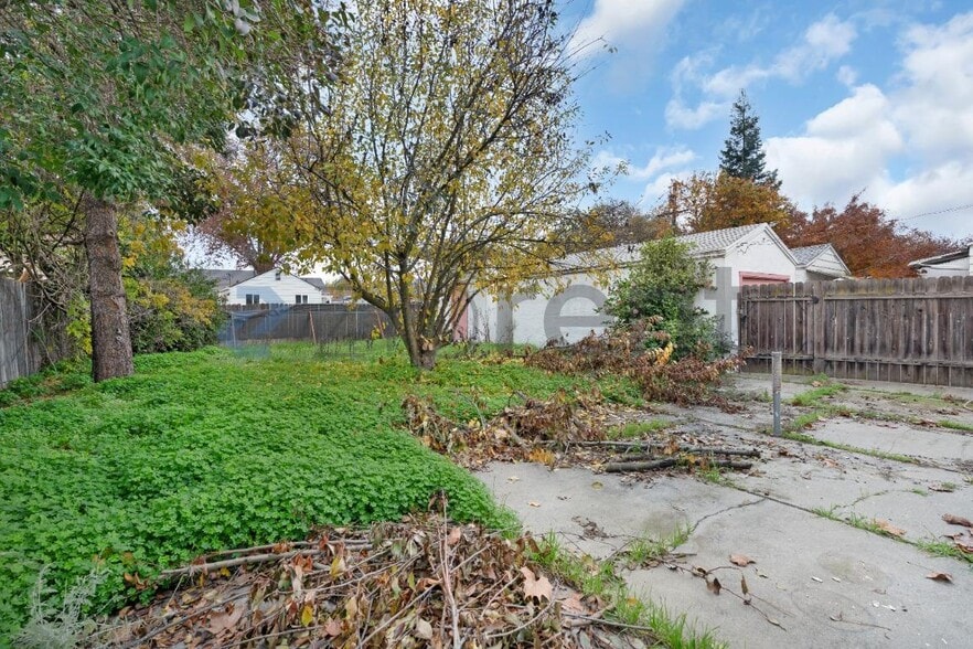 Building Photo - 1609 Virginia Ave