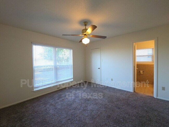 Building Photo - 304 McClendon Dr