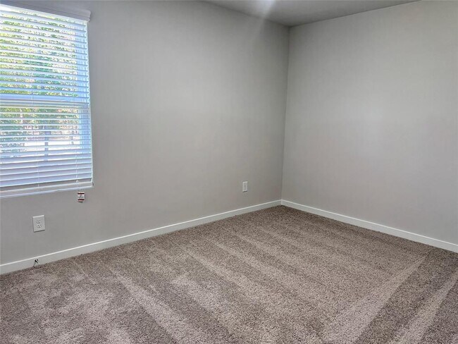 Building Photo - 7870 Alset Dr