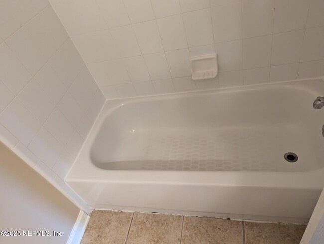 Building Photo - 218 Jardin De Mer Pl