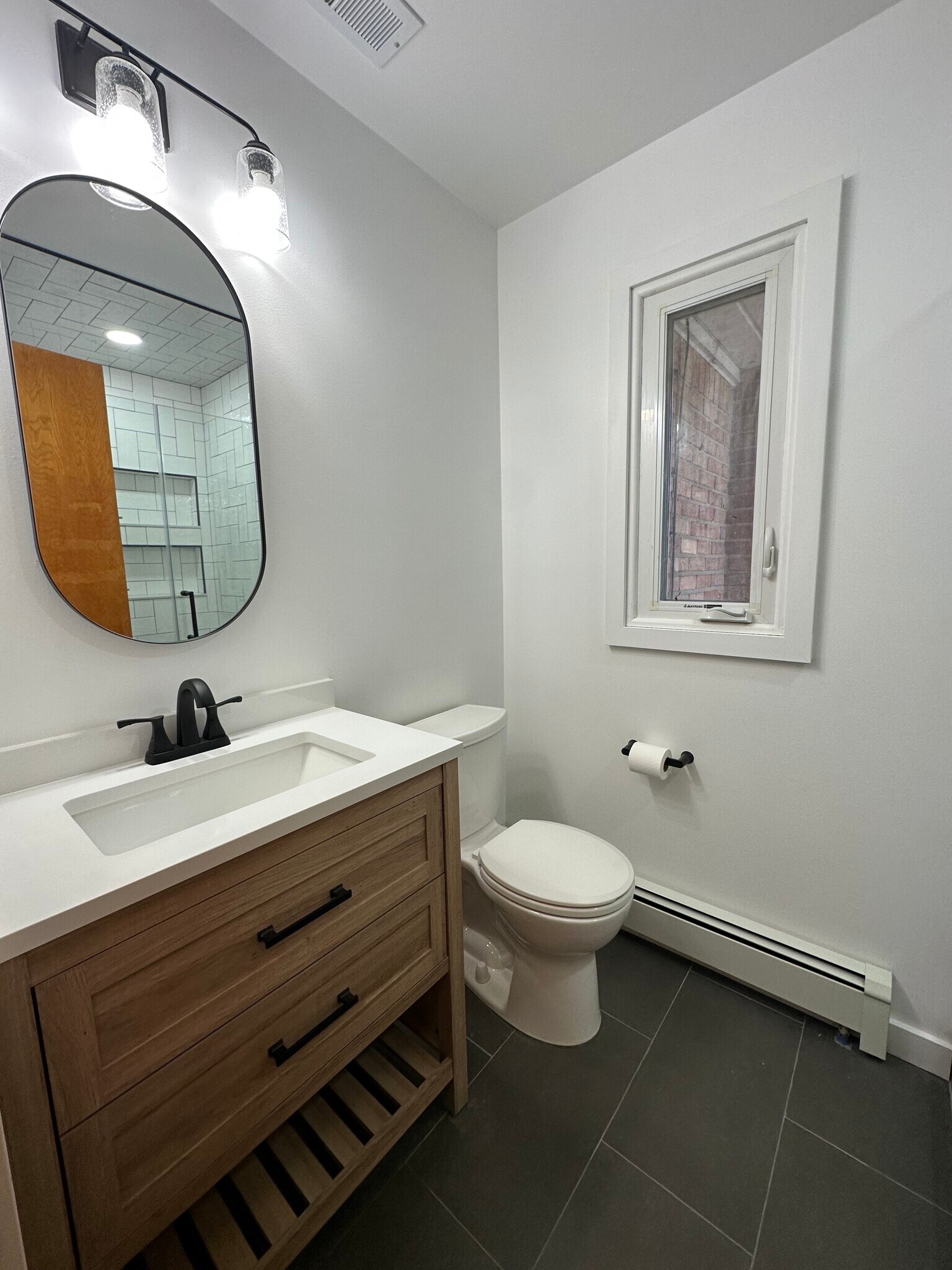 Building Photo - 3711 Ruthland Dr