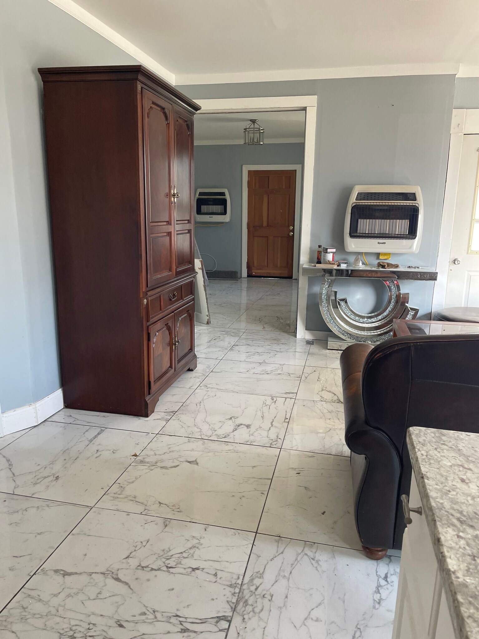 Building Photo - 301 Riverside Ave