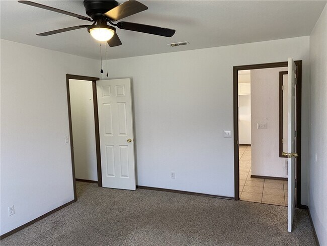 Building Photo - 3128 Jerri Ln