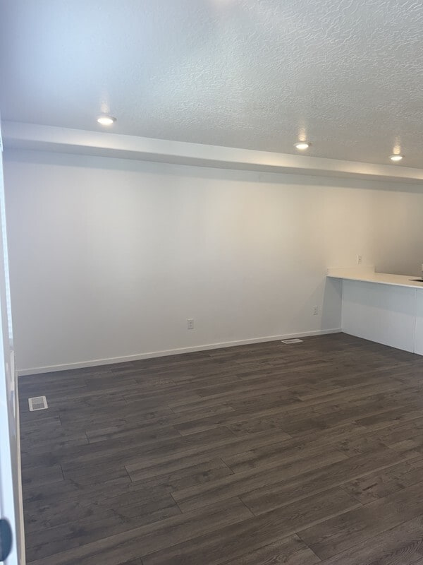 Building Photo - 1545 S 3740 E