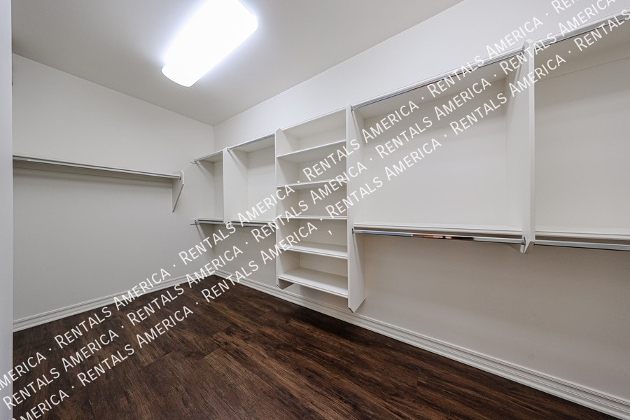 Building Photo - 130 W Tonto Dr