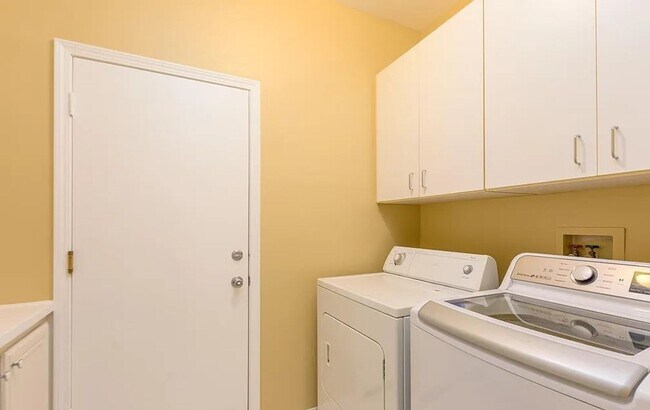 Building Photo - Oak Park 2 story cul-de-sac home