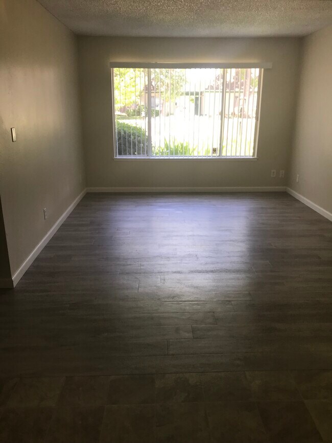 Primary Photo - 3024 Hurley Way