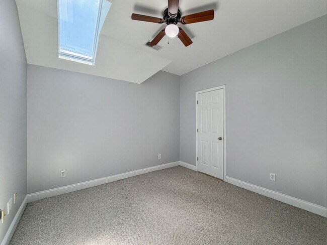 Building Photo - 4040 Alston Way
