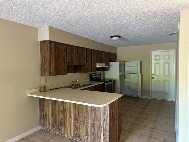 Building Photo - 2-Bedroom, 1-Bathroom home in Winter Haven