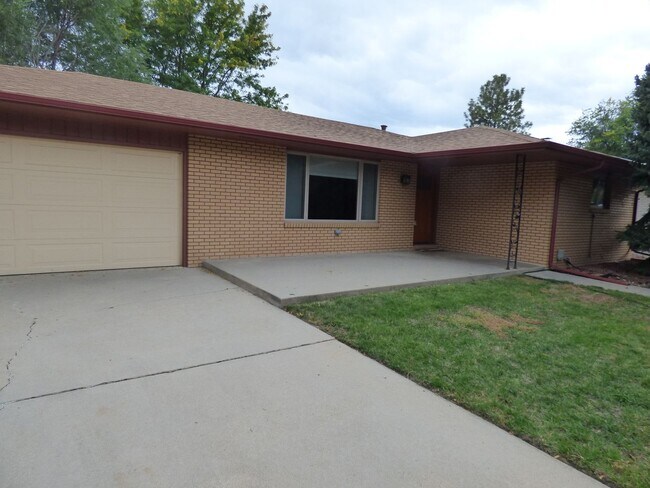 Primary Photo - Beautiful Home in Longmont Estates
