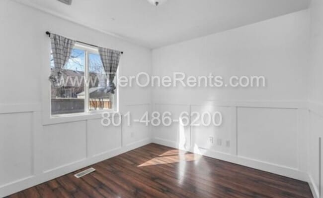 Building Photo - **HALF OFF First Months Rent**