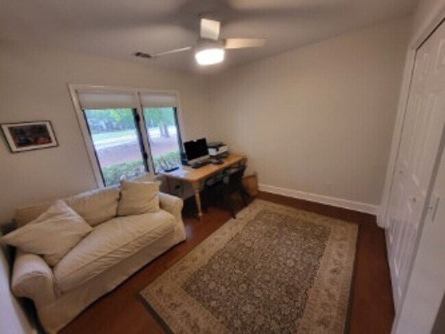 Building Photo - MOSS CREEK - Fairlawn Ct.