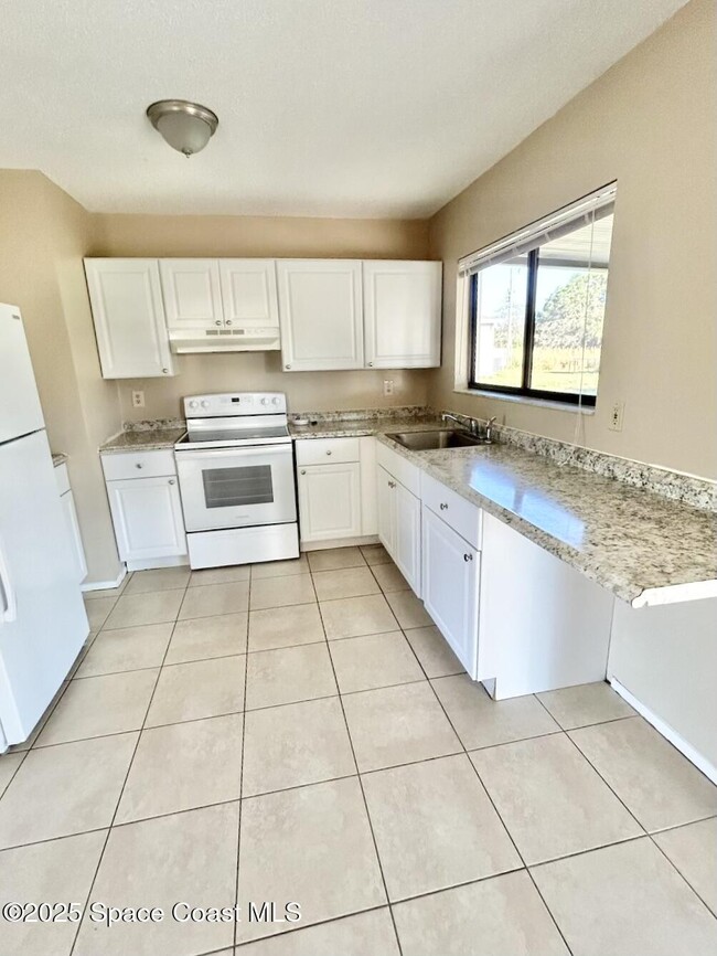 Building Photo - 1436 Valerius St SE