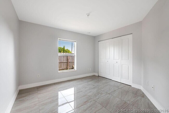 Building Photo - 1506 S J St