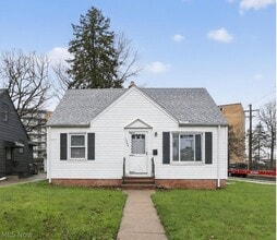 Building Photo - 1568 Parker Dr