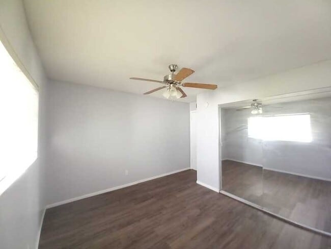 Building Photo - 4729 39th Ave N