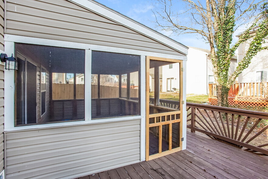 Building Photo - 6762 Kinnerton Dr