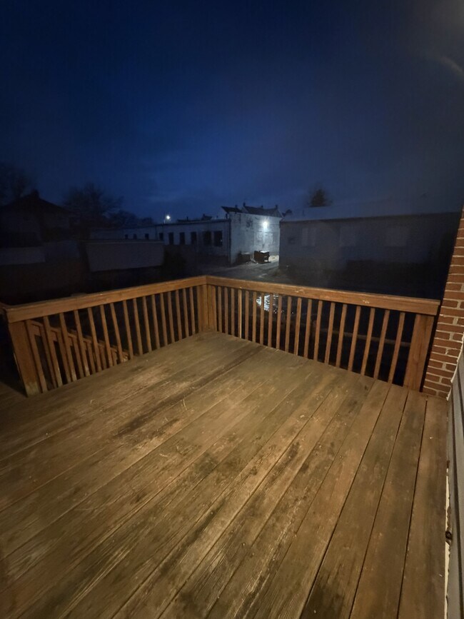 Building Photo - 308 Green St