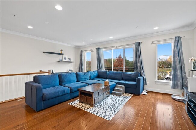 Building Photo - A Glimpse of Serene Living in Chantilly, VA