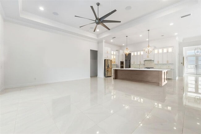 Building Photo - 11124 SW 38th Blvd