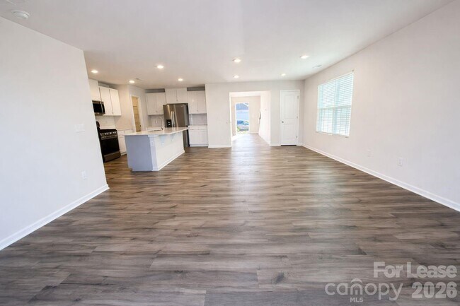 Building Photo - 193 Brentwood Dr