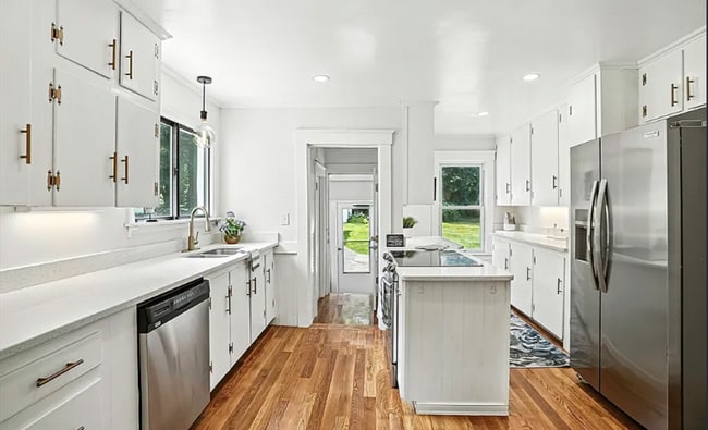 Building Photo - newly renovated 4 bdr farm house - rent to...