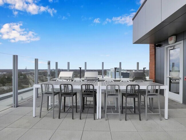 Rooftop Lounge - zThe Abbot