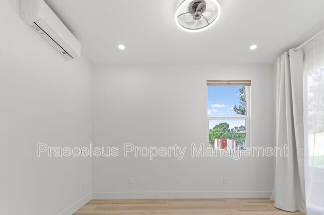 Building Photo - 641 Del Mar Ave