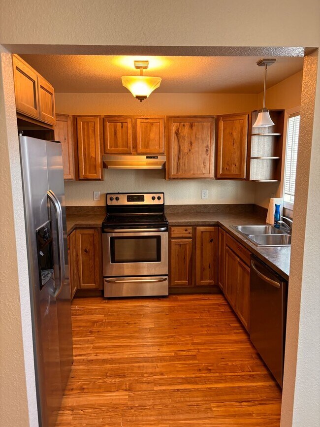 Building Photo - 7340 Bearfoot Cir