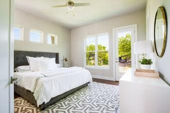 Building Photo - 2712 S 5th St