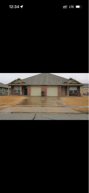 Building Photo - 3408 E Emmitsburg Pl