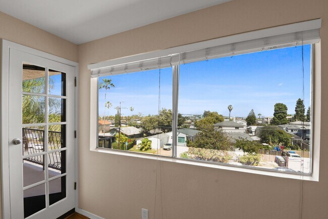 Building Photo - Cabrillo Ave