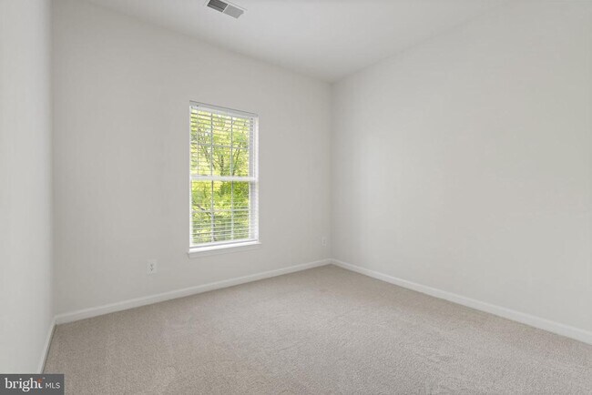 Building Photo - 2225 Potomac Club Pkwy